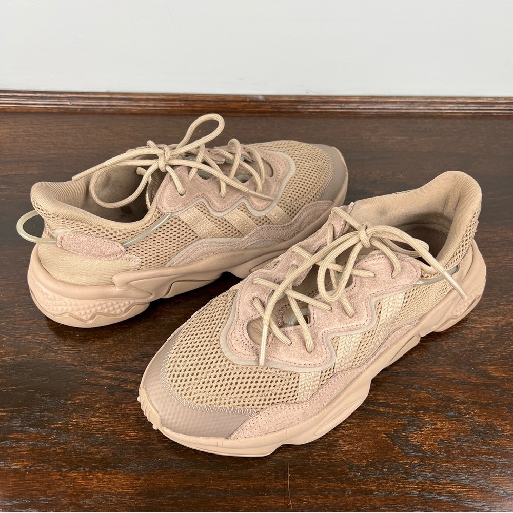 Adidas Ozweego Sneakers Womens Lace Up Casual Shoes Size 9 Brown